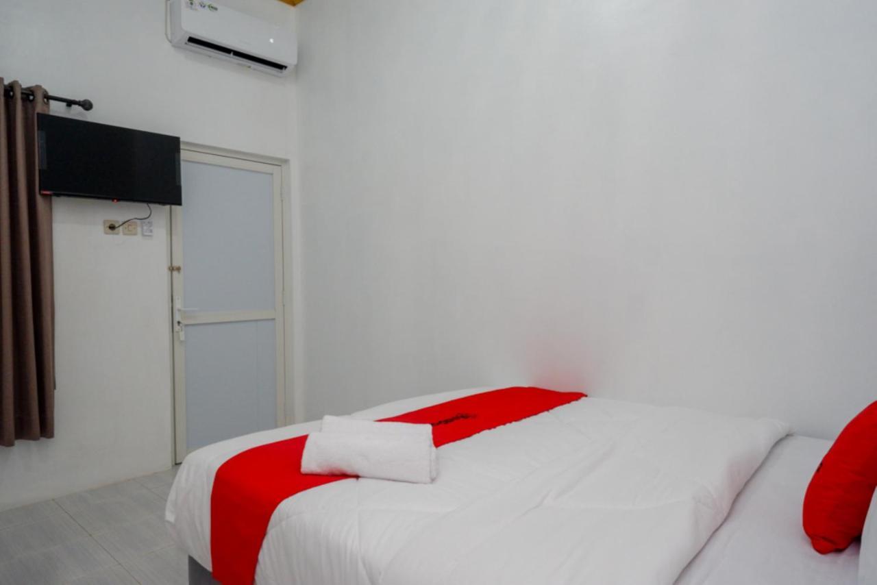 Reddoorz Near Universitas Semarang 2 Alastuwo Exterior foto